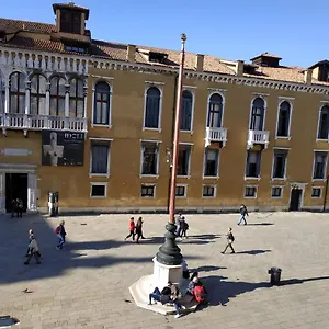 https://residenza-nobile.hotelinveneto.com