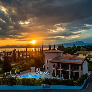 https://hotel-relais-agli-olivi.hotelinveneto.com